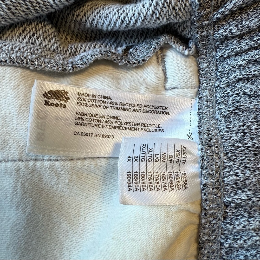 Roots Women's Organic Original Longer Sweatshort 8 Inch Salt & Pepper Small - Picture 5 of 8
